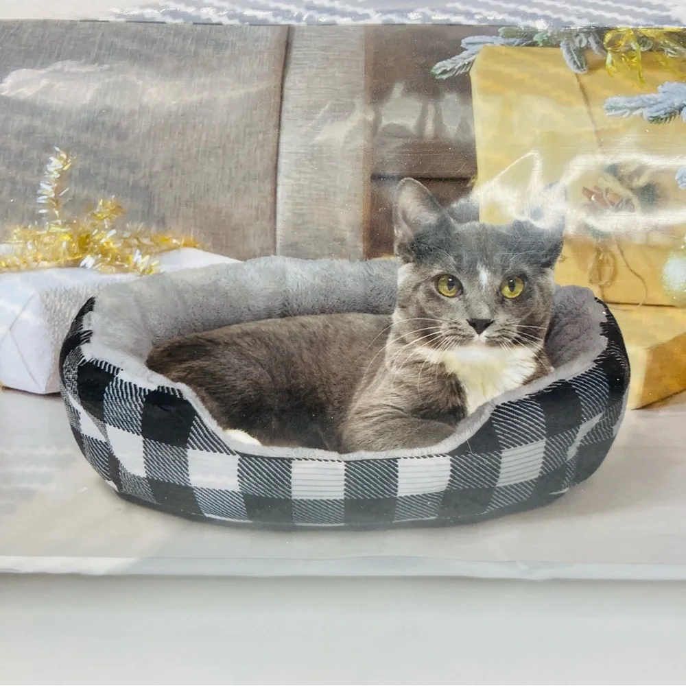 Vibrantlife Round Cuddler Pet Bed Small 6x19” Black White Plaid Checkered